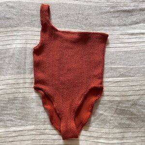 HUNZA G Nancy One-Shoulder One-Piece Swimsuit Metallic Rosewood